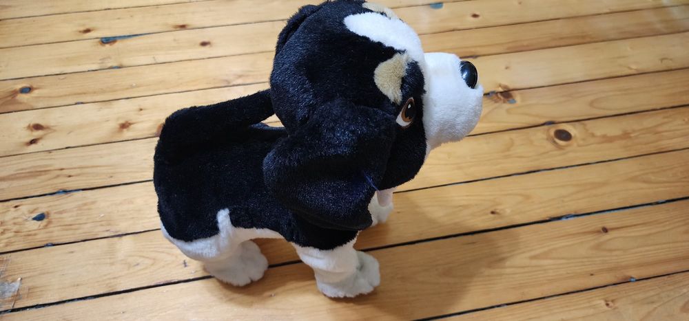 Интерактивно куче Bobby JR