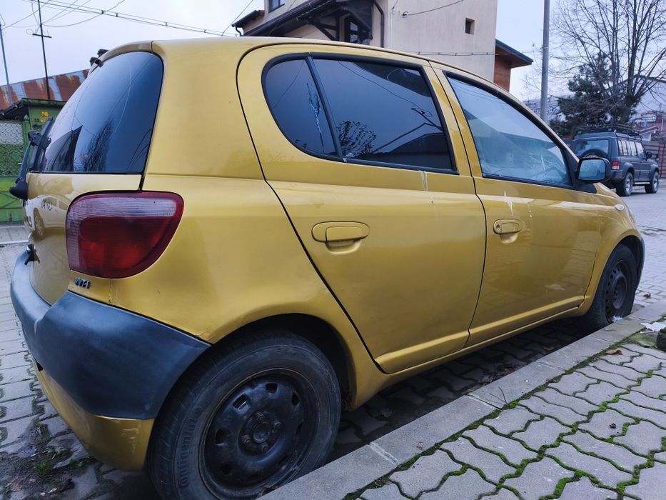 Toyota Yaris 2000