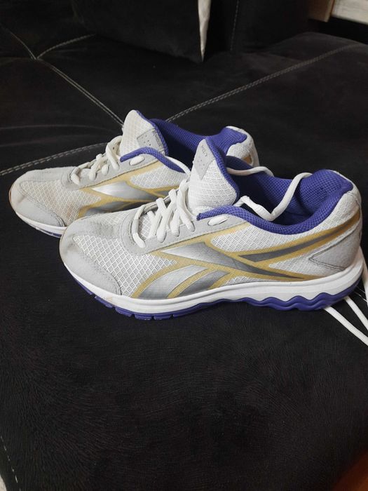 Продавам  маратонки Риибок-38 номер