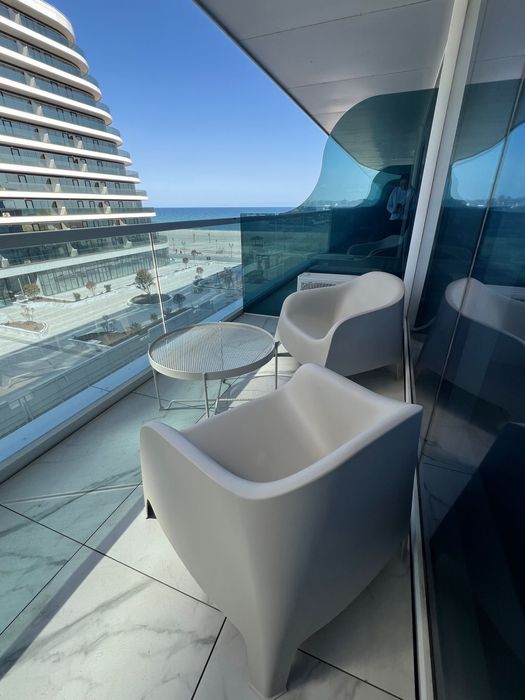Inchiriere studio premium White Titanic prima linie