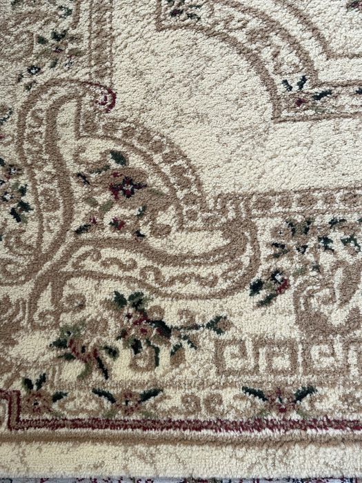 Ковер б/у в хорошем состоянии