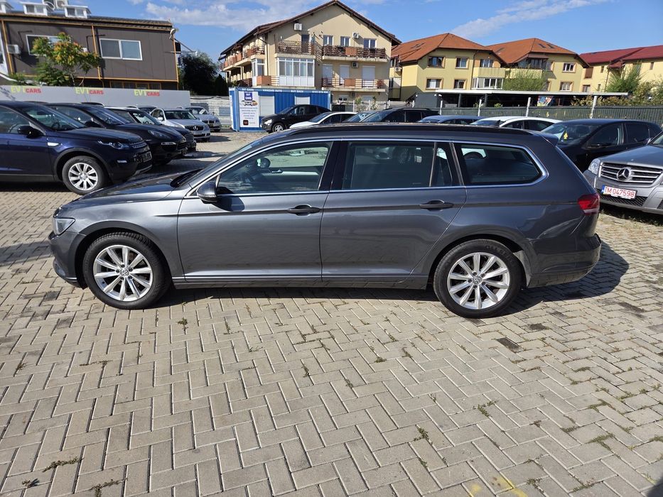 VW Passat,2.0 tdi 150cp,navi mare,an 2016