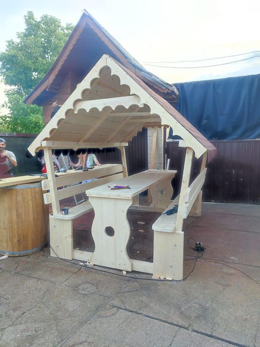 Legane, foișoare, mese din lemn masiv