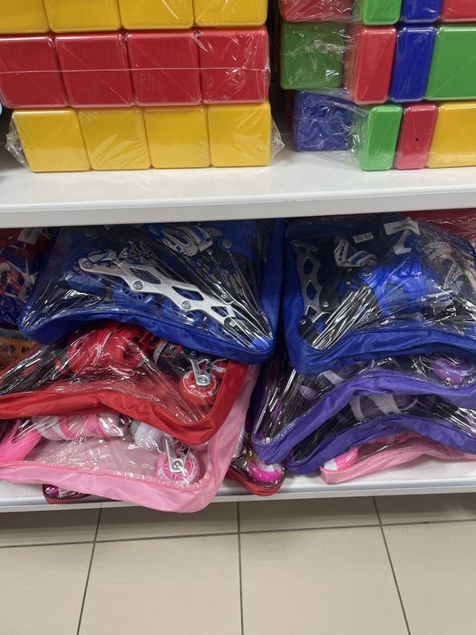 Роликовые коньки