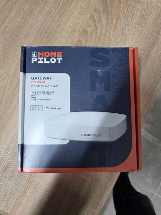 HOMEPILOT Cutie premium pentru casă conectată