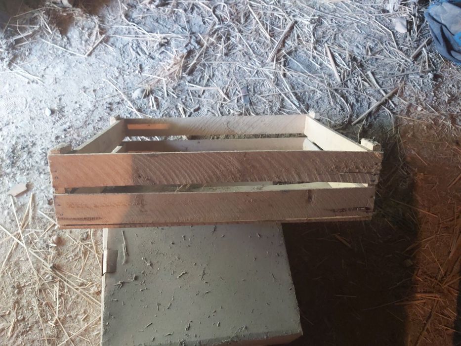 Taxtali yashiklar sotiladi