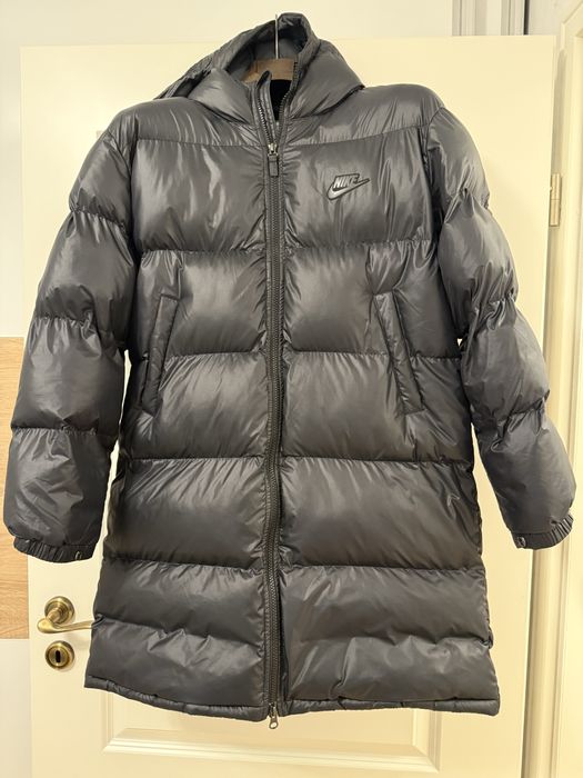 Vând geacă Nike Therma-Fit(158-170 cm), în stare perfectă