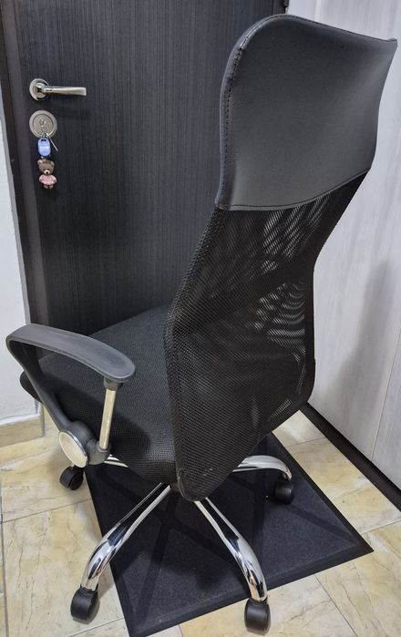 Scaun de  birou negru