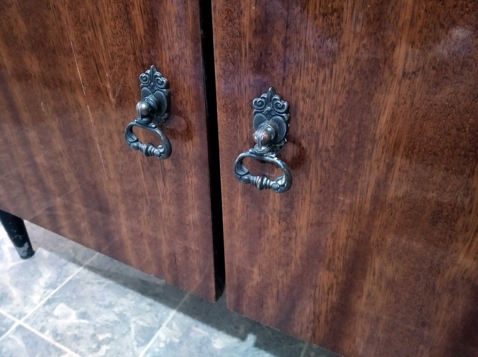 Трюмо с зеркалом. Тумба.