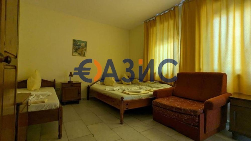 Спешно!!!Семеен хотел в гр. Приморско, 5 етажа, РЗП 780 м2, 26613082