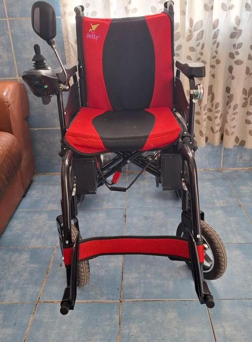 Cărut electric pentru persoane cu dizabilități