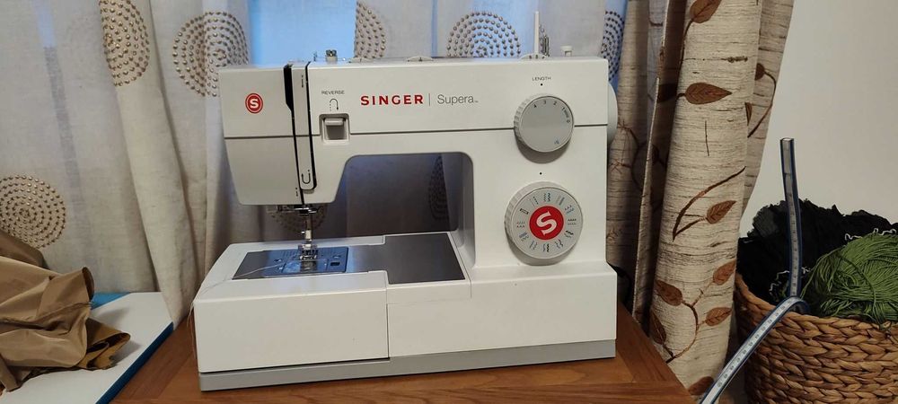 Mașină casnică de cusut Singer Supera 5523
