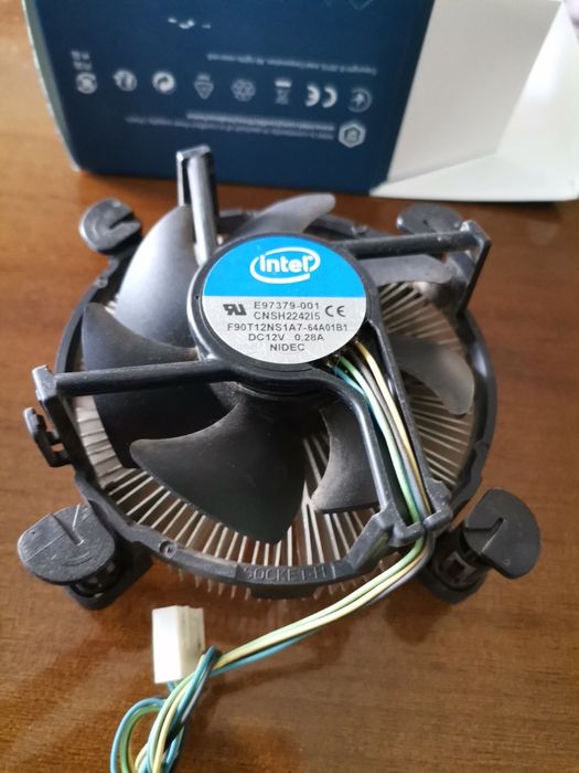 Intel celeron 5905 LGA1200