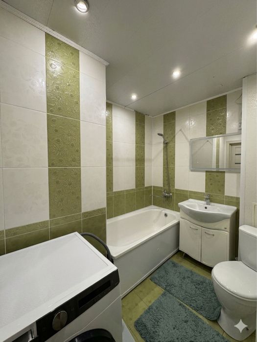 4-х комнатная квартира,мкр Строитель!