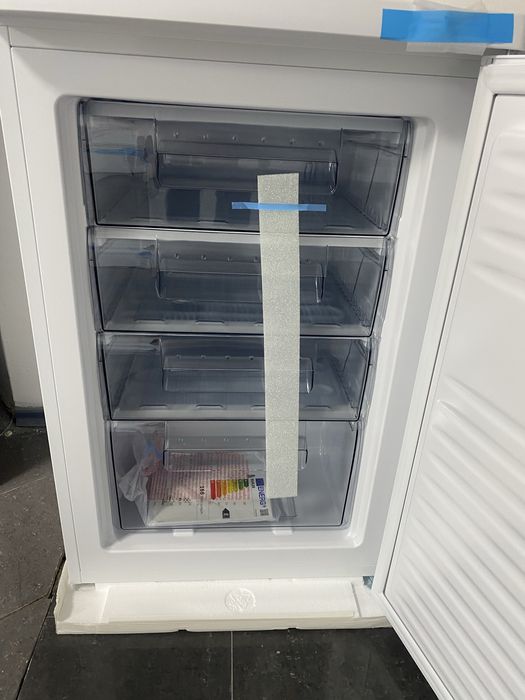 Фризер Muhler VFS85WE 91 l