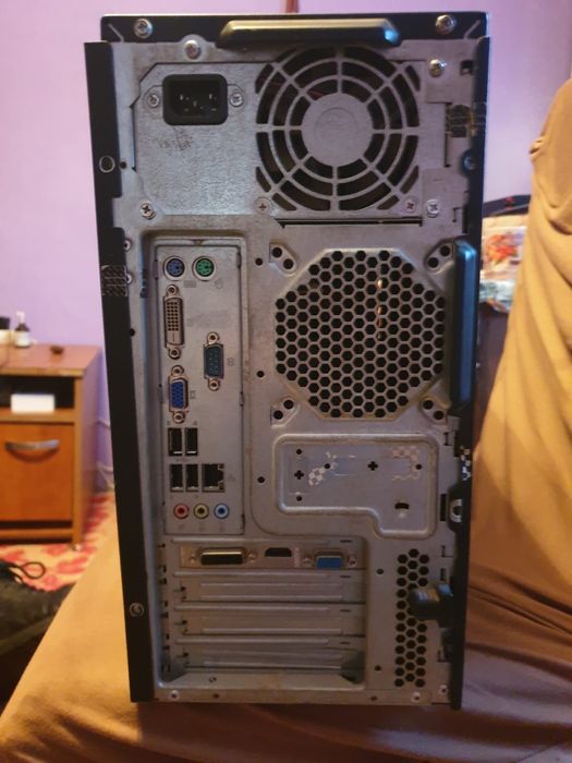 Vand pc bun de unitate gaming