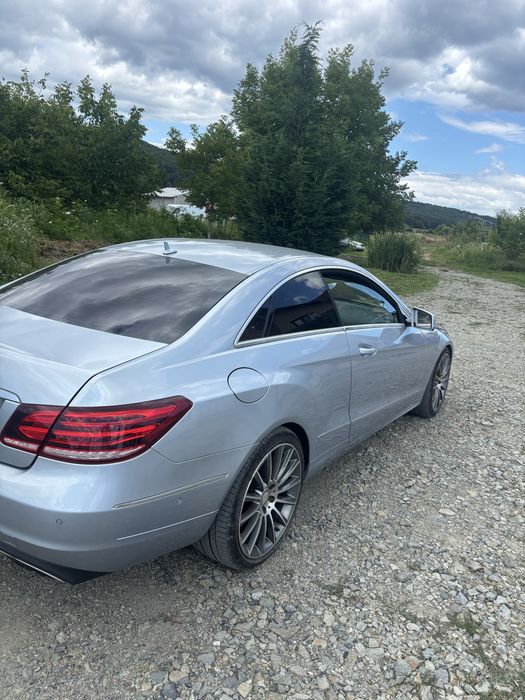 Vand Mercedes-Benz e220 2013