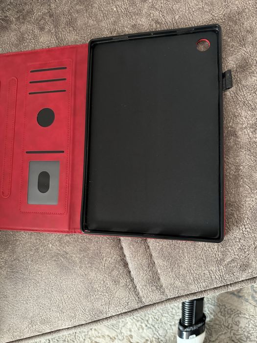 Чехол на планшет кожа цвет бордо