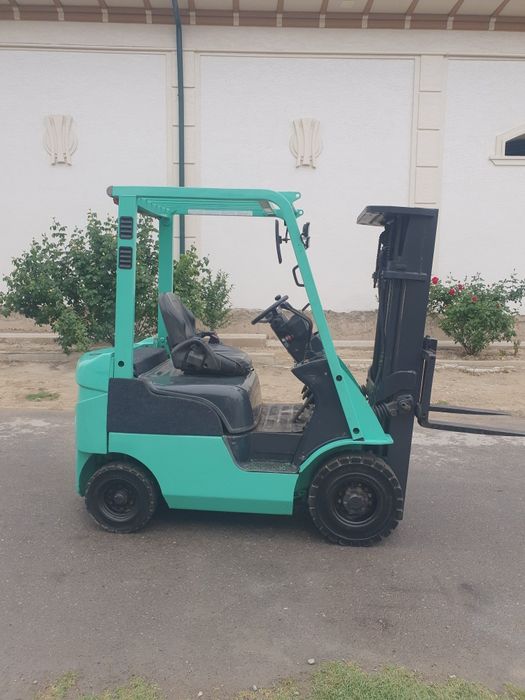 Автопогрузчик (кара,avtokara,kara)Митсубиси 1.5 сотилади