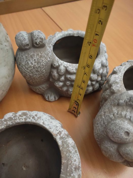 Комплект  от 7 декоративни фигури  с животни* 6 саксийки  за кактуси.