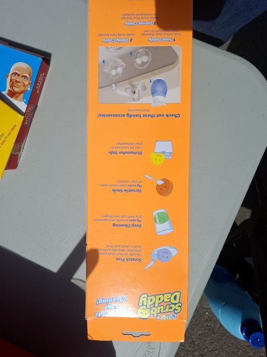 Vand bureți Scrub Daddy