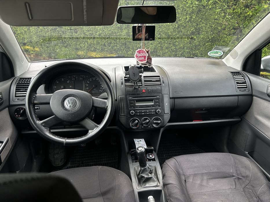 Vând Volkswagen Polo