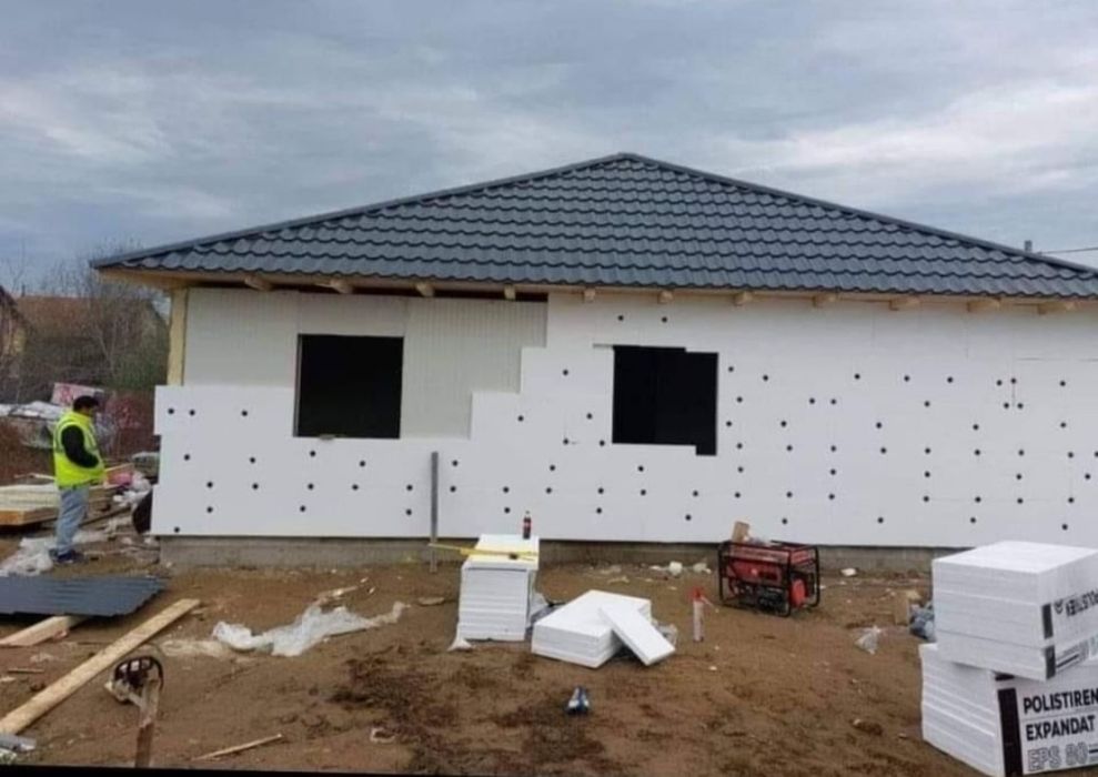 Vand case modulare la gata