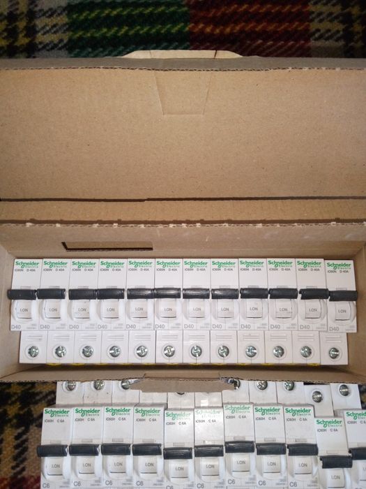 Контактори  прекъсвачи и много други неща