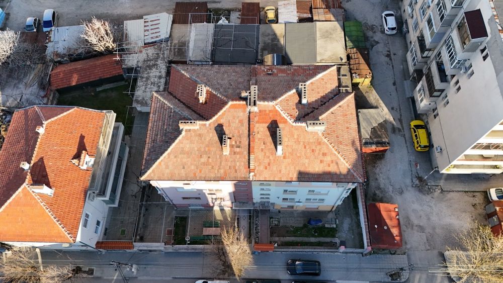 Професионално Заснемане на Къща с Дрон