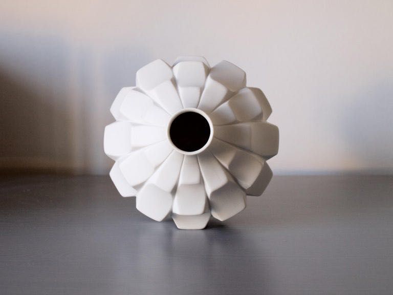 Vază Heinrich Fuchs Hutschenreuther Rosenthal bisque, modernist rar