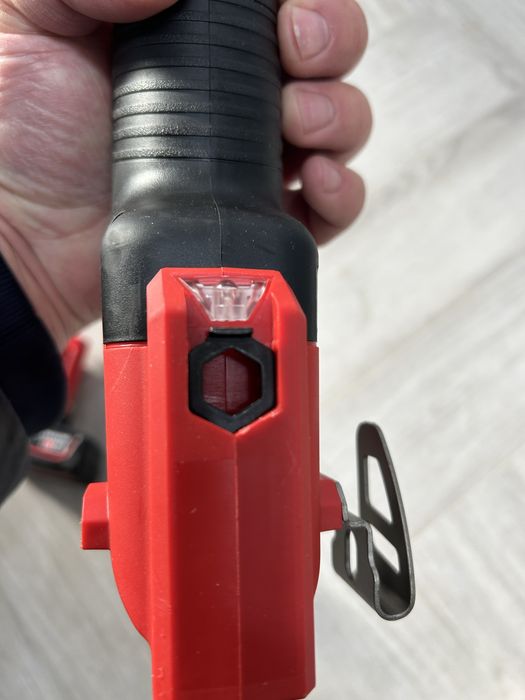 Milwaukee M12 BPRT masina de popnituri