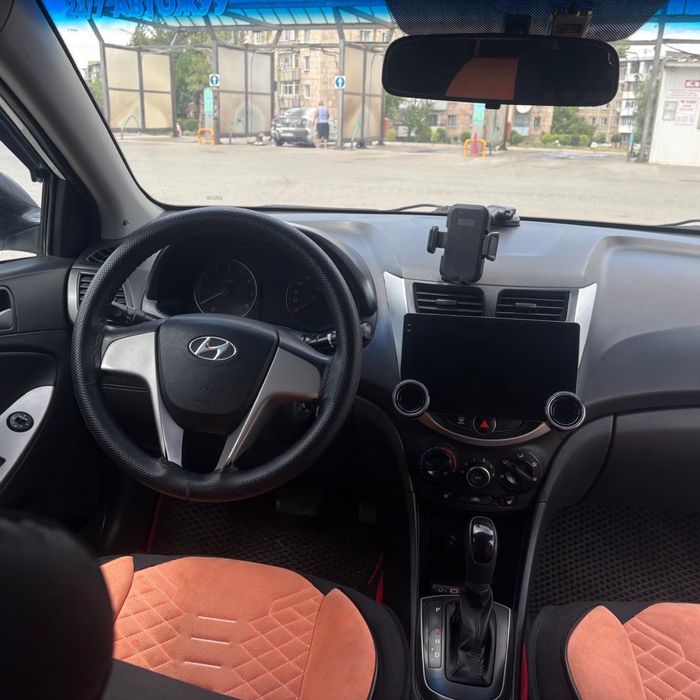 Продаю машину хюндай