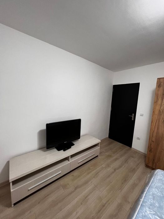Închiriez apartament cu 1 camera