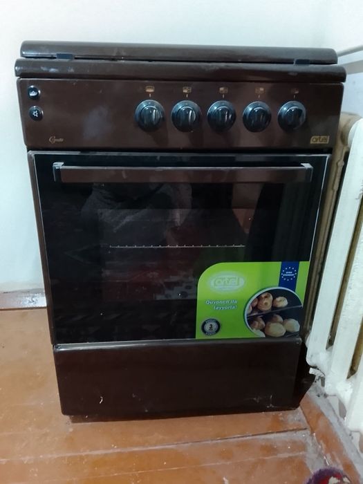Продаётся газовая плита новая