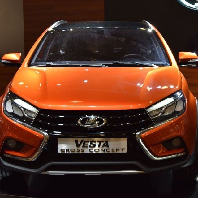 Водитель категорией BCE на своей Машине Lada Westa Sw Cross Comfort