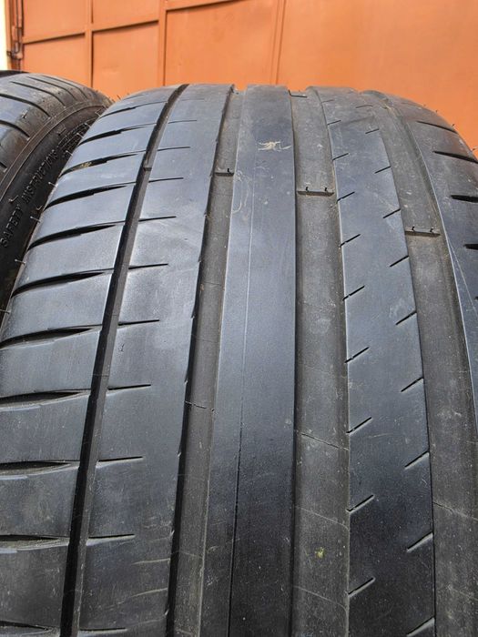 2 бр. летни гуми 255/40/18 Michelin PS4 ZR DOT 2619 4,5 mm