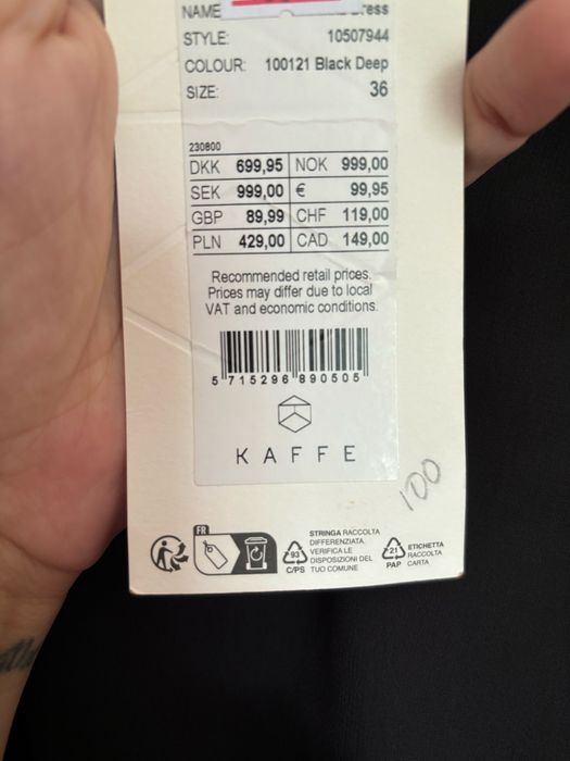 Черна рокля солей -KAFFE