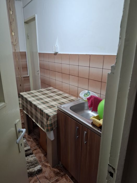Vând apartament cu două camere