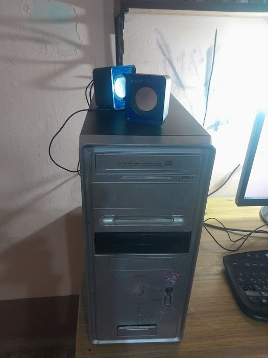 Настольный компьютер LG