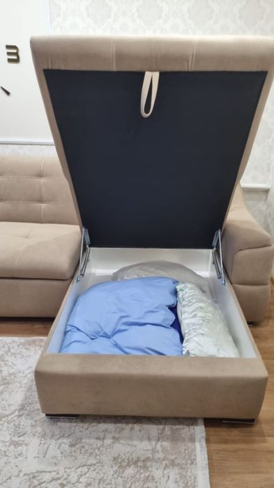 Продам диван большой в отличном состоянии