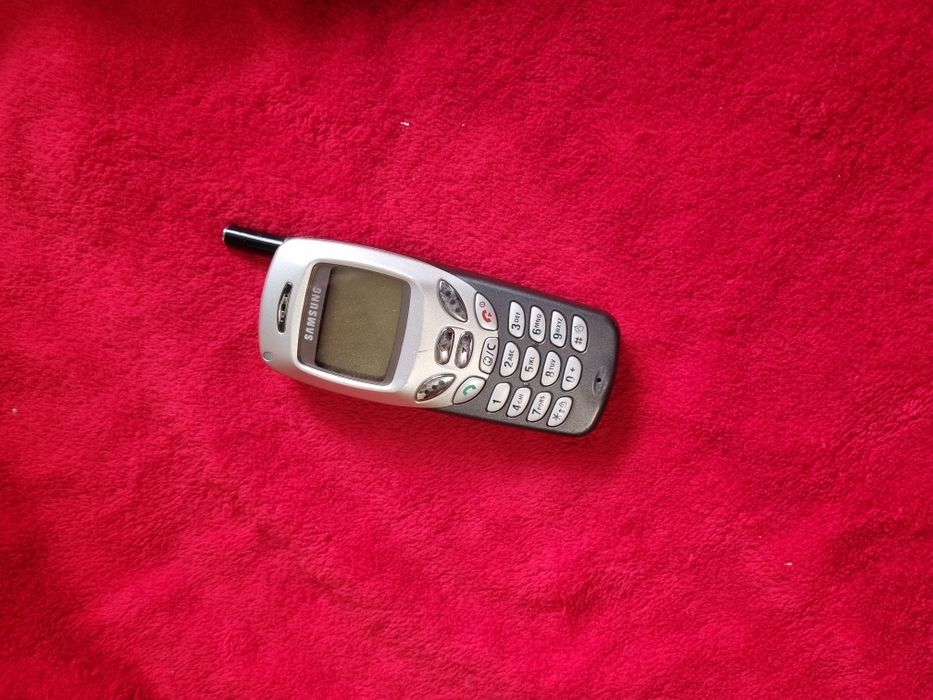 Telefon Samsung și sagem pentru colecție