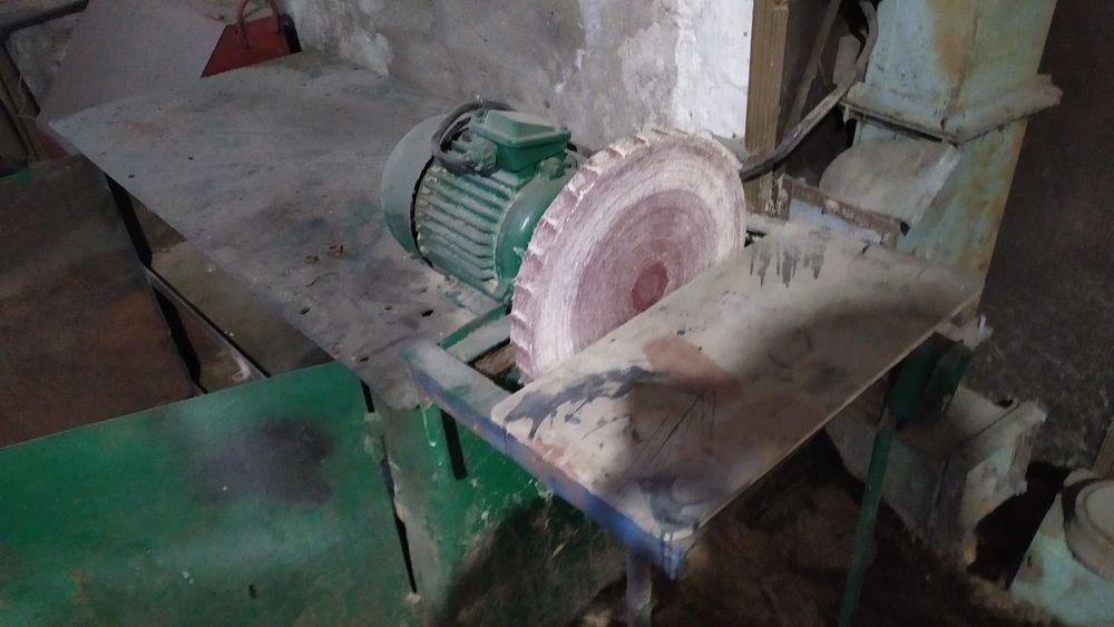 Продам стол слесарный с электродвигателем