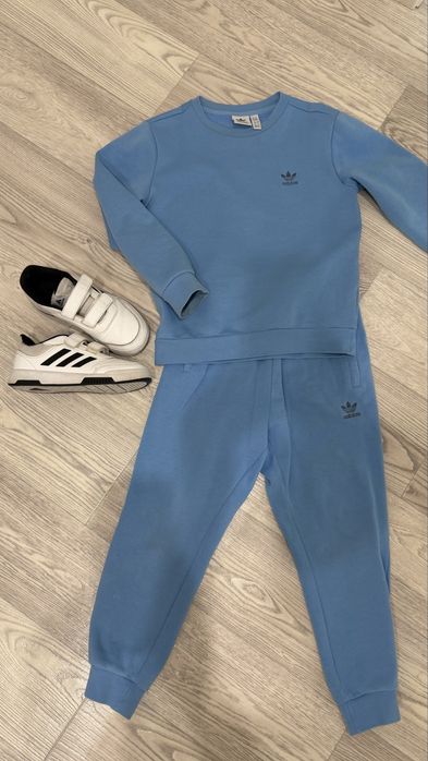 Куртка ZARA, костюм и кросовки  ADADAS