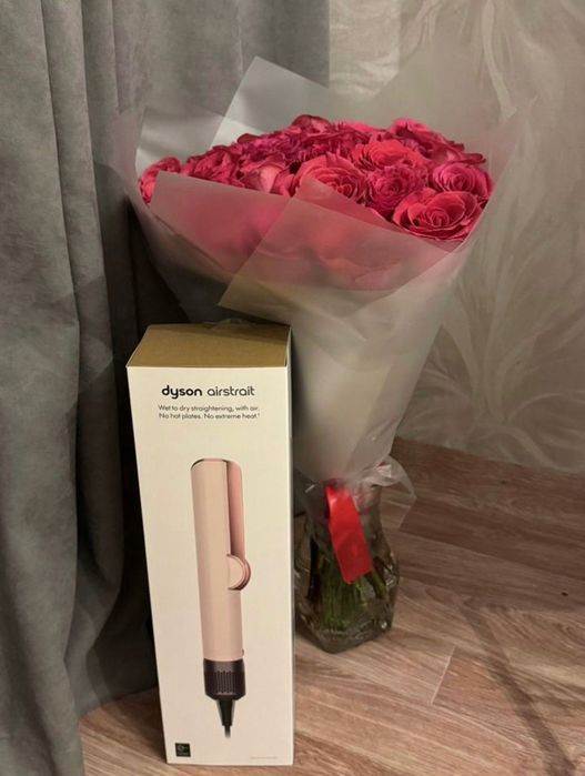 Продам Дайсон Dyson 2в1  (Утюжок-Фен) цвет клубника с кейсом и без