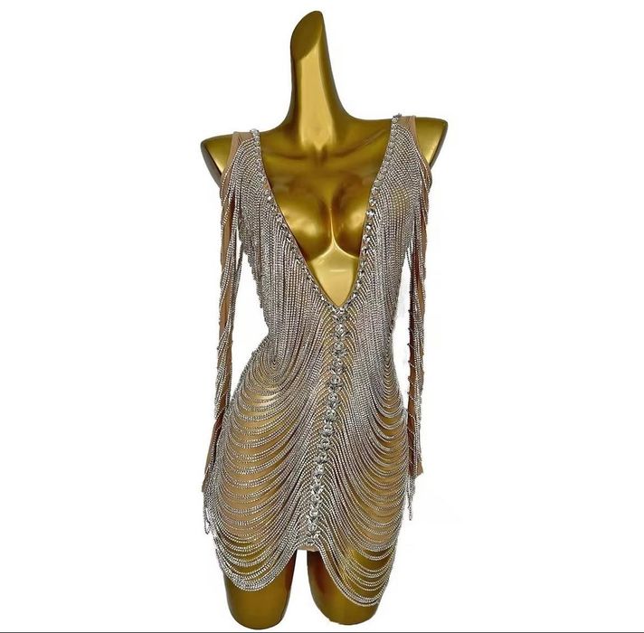 Къса Рокля с камъни