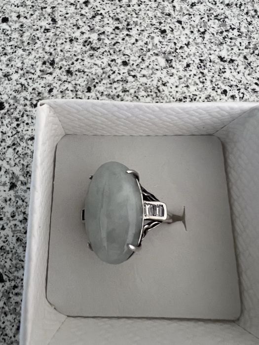 Сребърен пръстен с жадеит и планински кристал