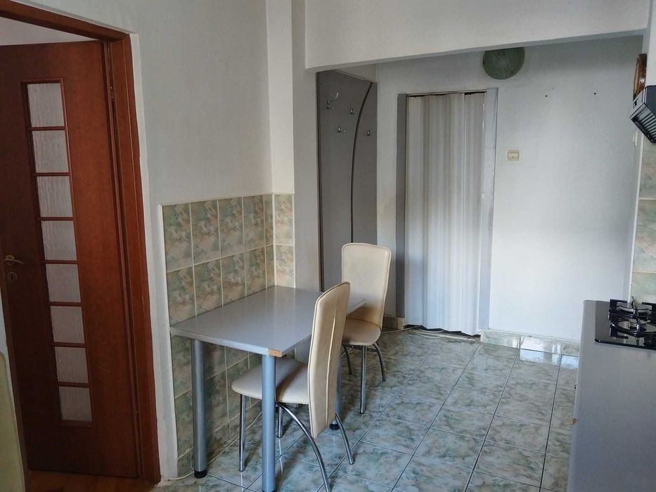 Vand apartament 3 camere