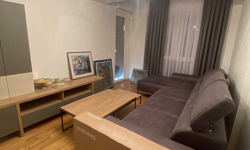 Дава се под наем Двустаен апартамент в Бургас, Славейков - 68 кв.м за 234.6 € - Снимка #4