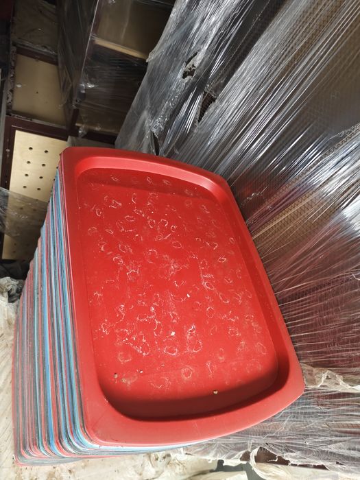 Подносы дешевле.