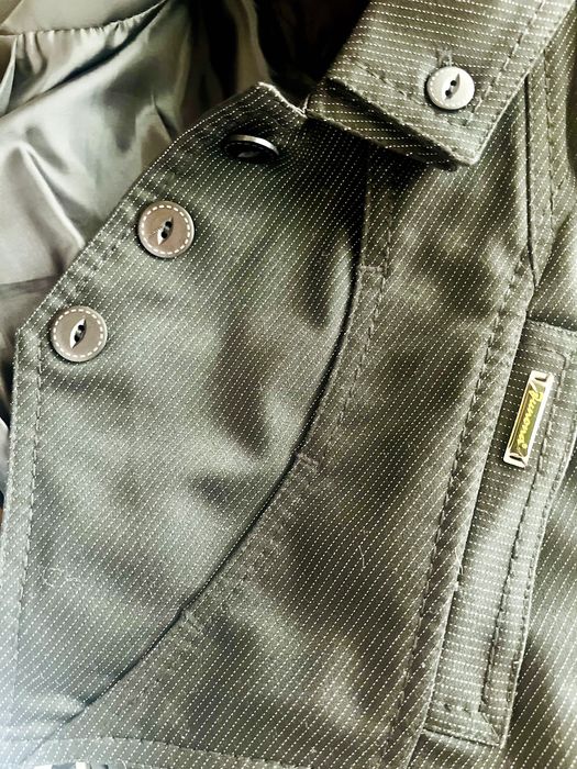 Черно сако, панталон, гащеризон и вълнено сако (женски)